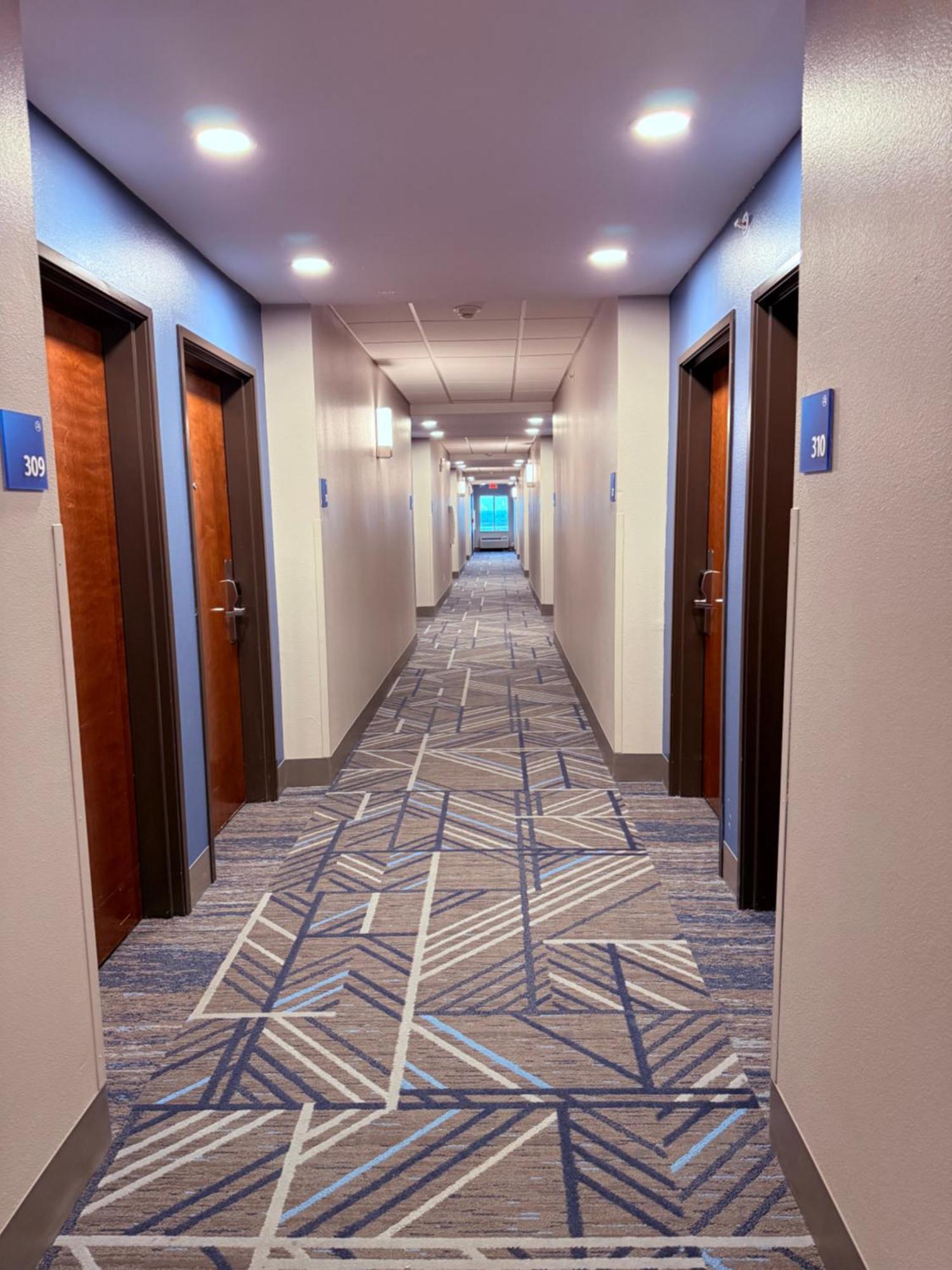 Holiday Inn Express Kenedy By Ihg Exteriér fotografie