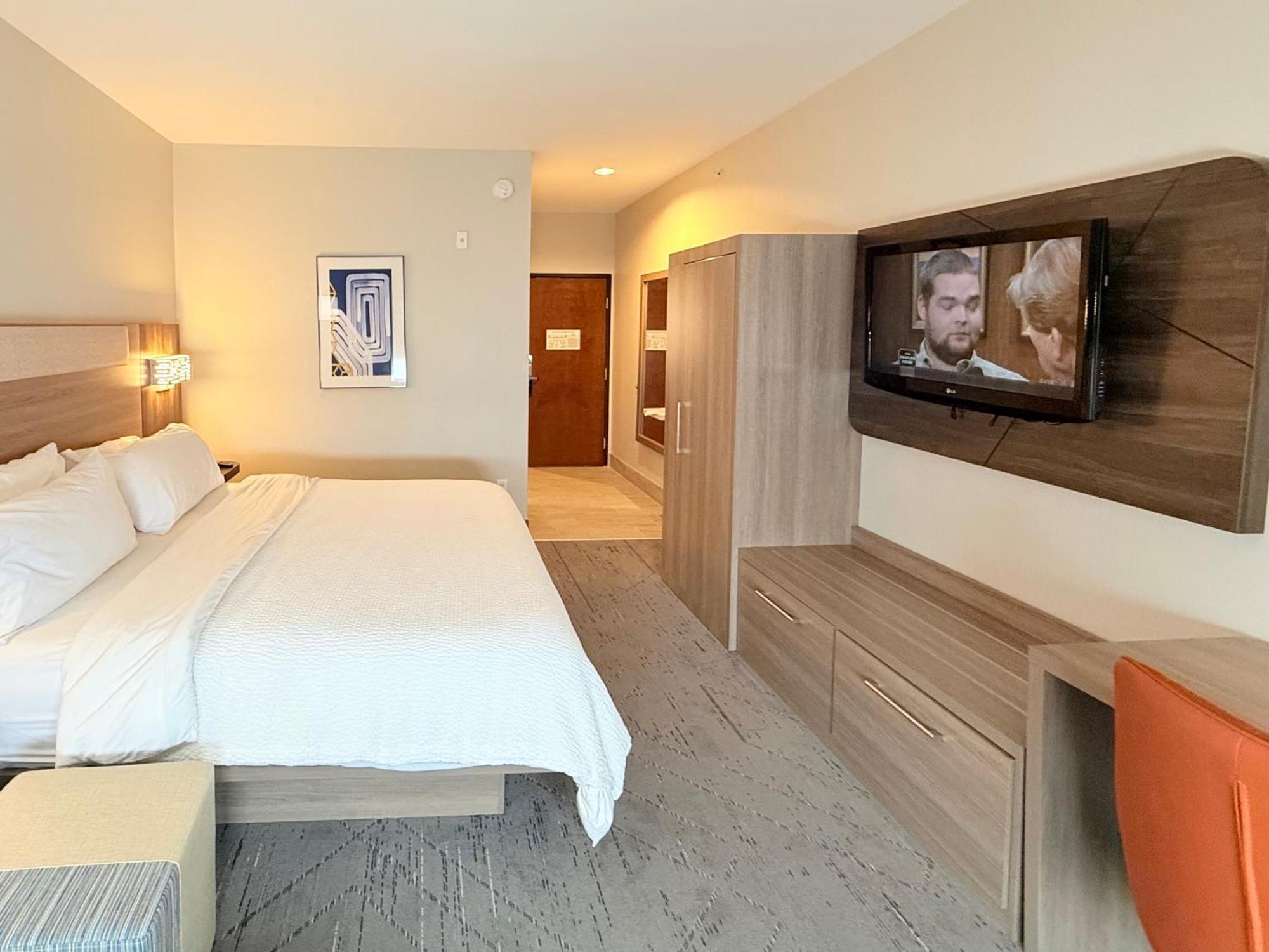 Holiday Inn Express Kenedy By Ihg Exteriér fotografie
